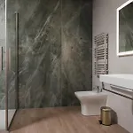 Marina Aparthotel 4*