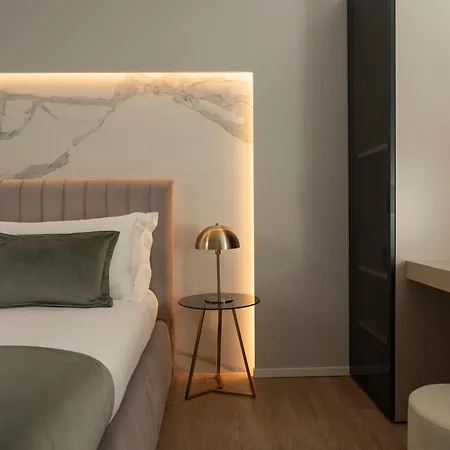 Marina Appart hôtel *