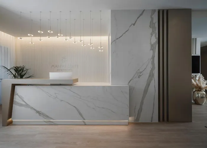 Marina Aparthotel 4*