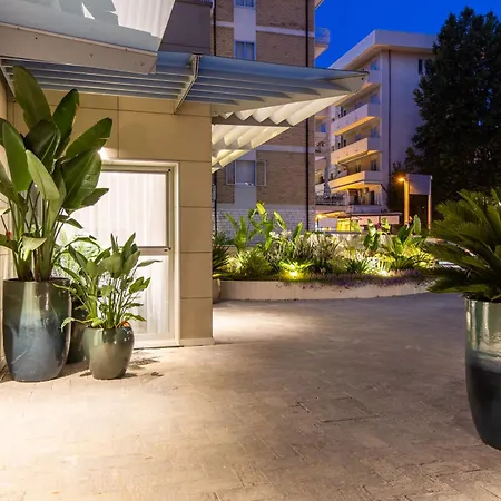 Marina Apartahotel