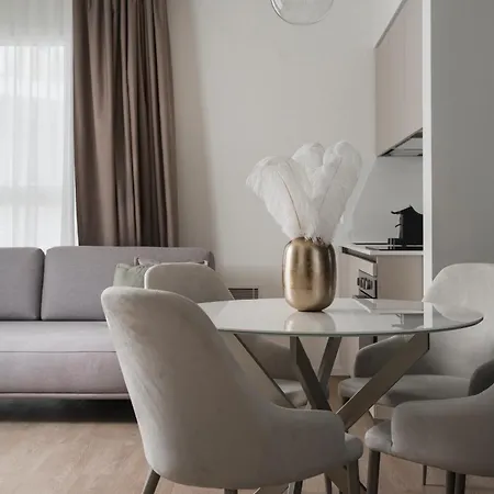 Marina Aparthotel 4*